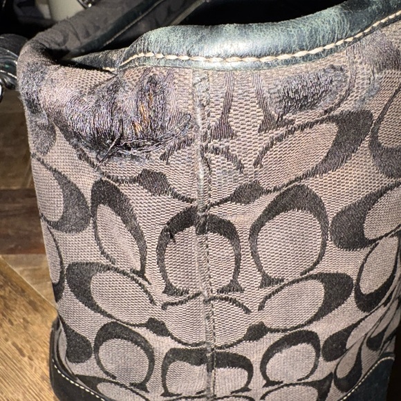 Coach Black Signature Shoulder Bag - Picture 5 of 5